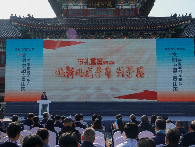 �������  ��������